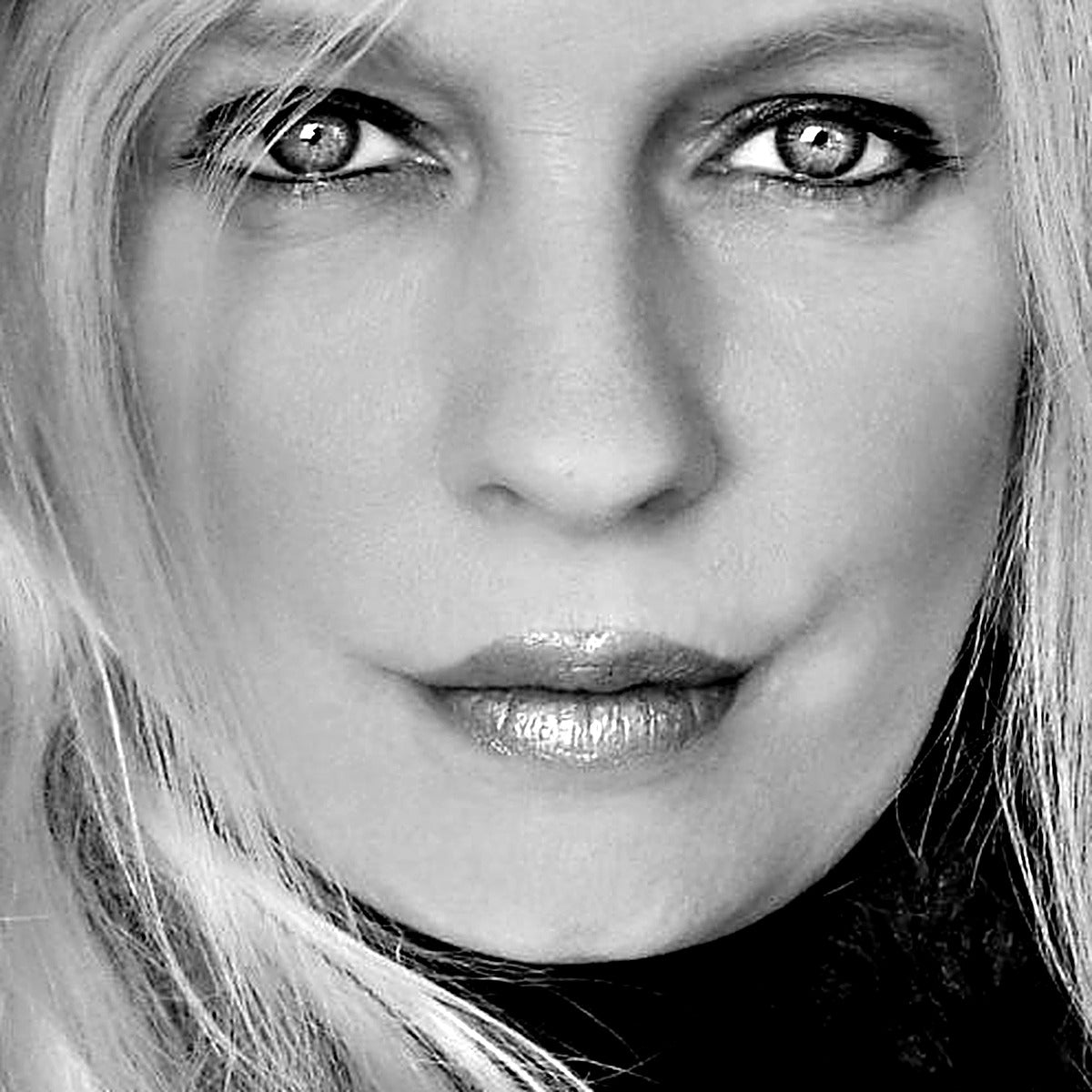 Portrait of photographer Delphine Devos
